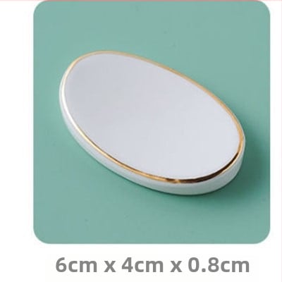 Portselanist vardake ja lusikate hoidik hotellilauadele — kauluportselan, glasuurpind, kerge luksus stiil, kohandatav logoga