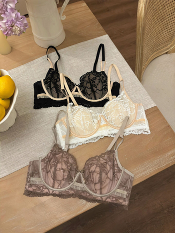 Cipkasti set grudnjaka, 3/4 košarica, tanko oblikovane košarice, fiksni dvostruki naramenice, stražnji tro Redni zatvarač