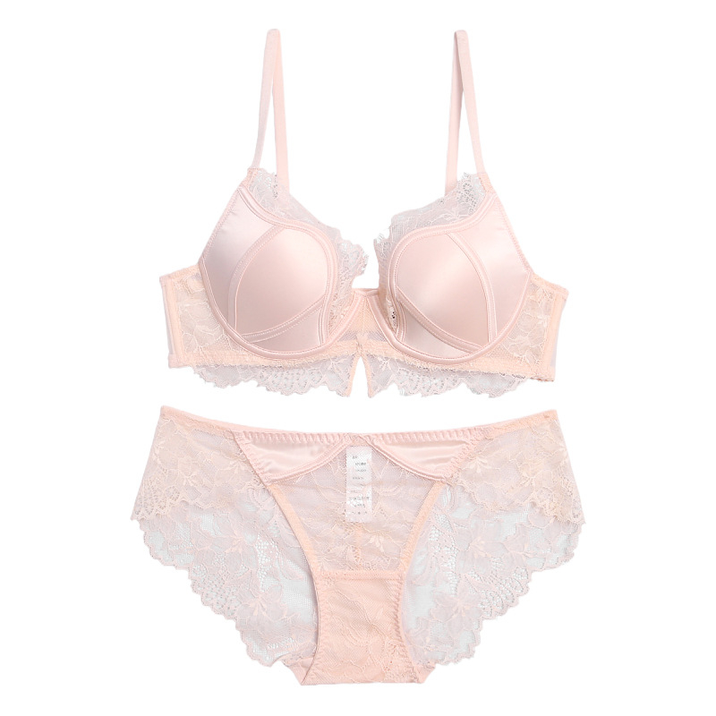 Set grudnjaka: 3/4 košarice, tanko oblikovane košarice, fiksne dvostruke naramenice, glavni materijal poliester