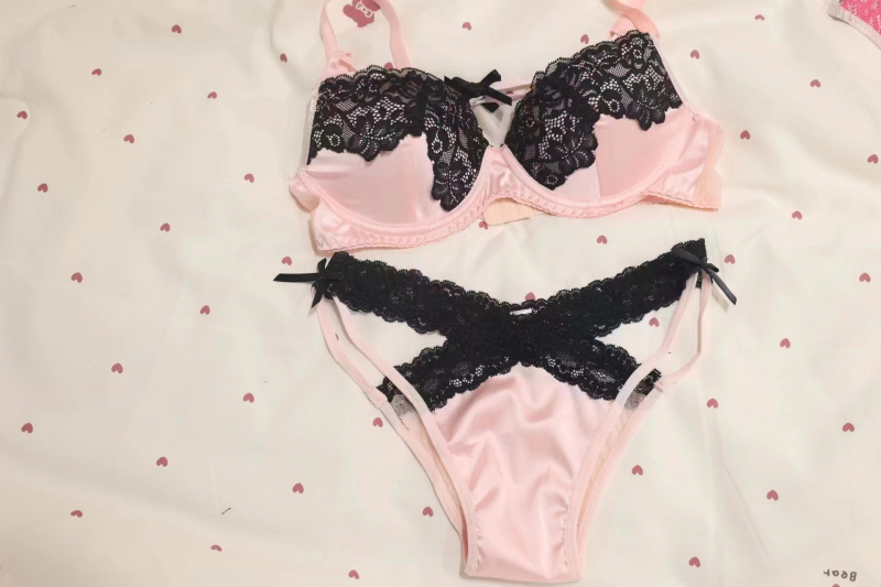 Francuski stil seksi čipkasto žensko donje rublje, tanak kroj, mali prsni, s čeličnim prstenima, set grudnjaka