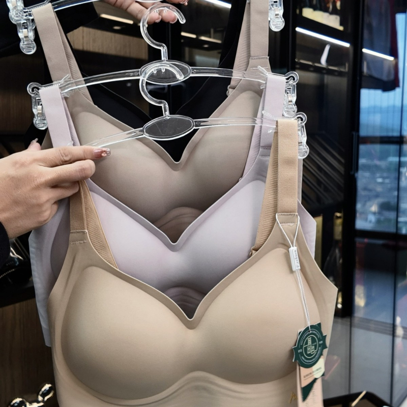 Ženski poboljšani grudnjak s čvrstim košaricama, jelly materijal, boja kože 3.0, 4 redova s 4 kopčama straga, bočno skupljanje, meka podrška