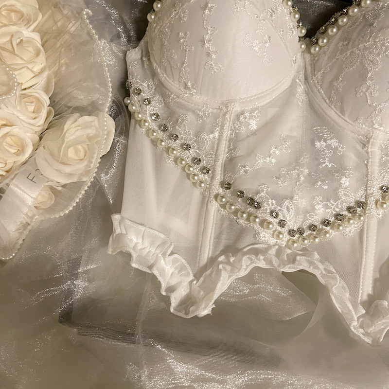 Halter top s mrežastom čipkom – uski kroj, vezanje trakama, jednobojni uzorak, akril 95%+