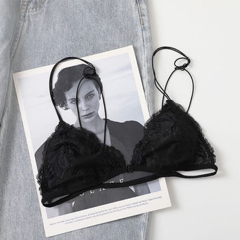 Set de sutiene din dantelă, fără sârmă, cupe triunghiulare, tip 3/4, închidere frontală