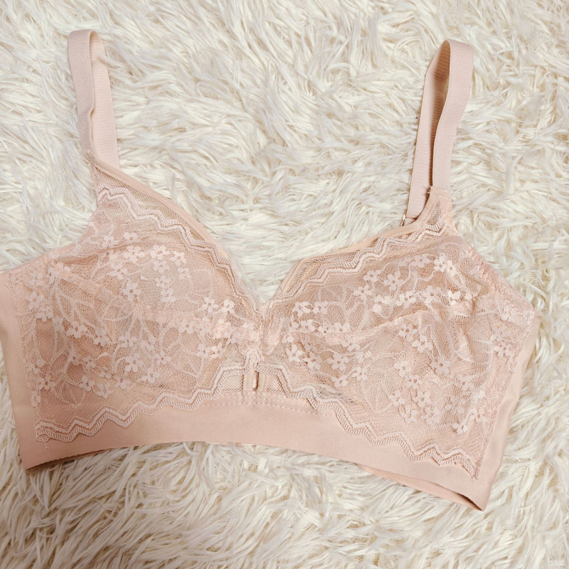 Francia csipkés melltartó nagy mellekhez, vezeték nélküli, vékony nyári modell, háromszög alakú kosár, dizájn nyúlfül, nylon anyag