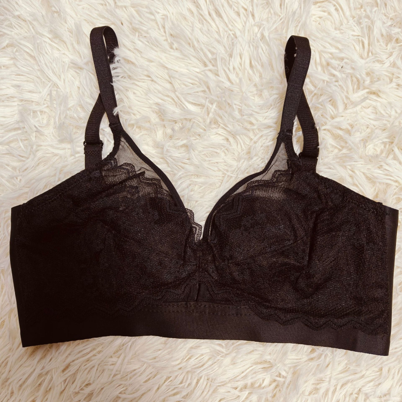 Francia csipkés melltartó nagy mellekhez, vezeték nélküli, vékony nyári modell, háromszög alakú kosár, dizájn nyúlfül, nylon anyag