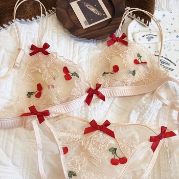 Csipés hímzett melltartó szett, ultra vékony drót nélküli háromszög kosarak, vékony formázott kosarak, rögzített dupla vállpántok, lélegző és kényelmes