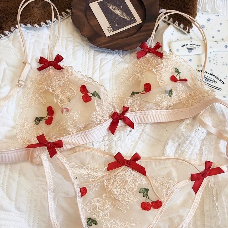 Csipés hímzett melltartó szett, ultra vékony drót nélküli háromszög kosarak, vékony formázott kosarak, rögzített dupla vállpántok, lélegző és kényelmes