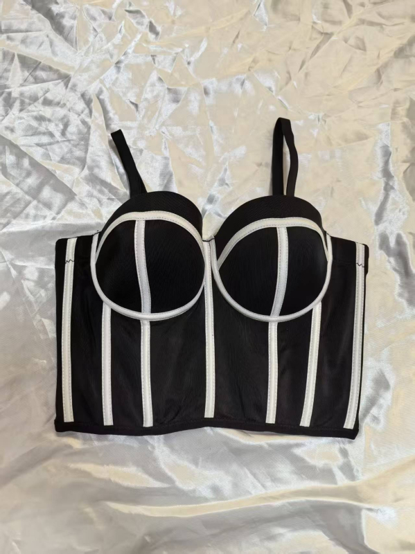 Pamut csontozott melltartó felső, 3/4 kosár, push-up és testformázás, levehető dupla pántok, hátul négy sor kapocs, európai–amerikai stílus