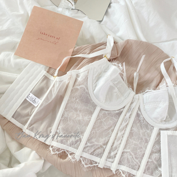 Francia stílusú csipkés fehérnemű csontokkal, vékony formázó kosár, 3/4 kosár, levehető dupla vállpántok, légáteresztő testformázó