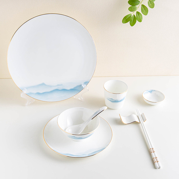 Csont porcelán étkészlet – tálak és tányérok, virágos mintázat, modern minimál stílus, kerek forma