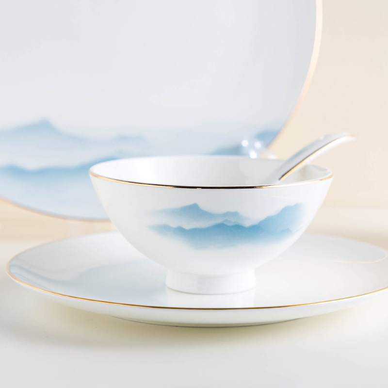 Csont porcelán étkészlet – tálak és tányérok, virágos mintázat, modern minimál stílus, kerek forma