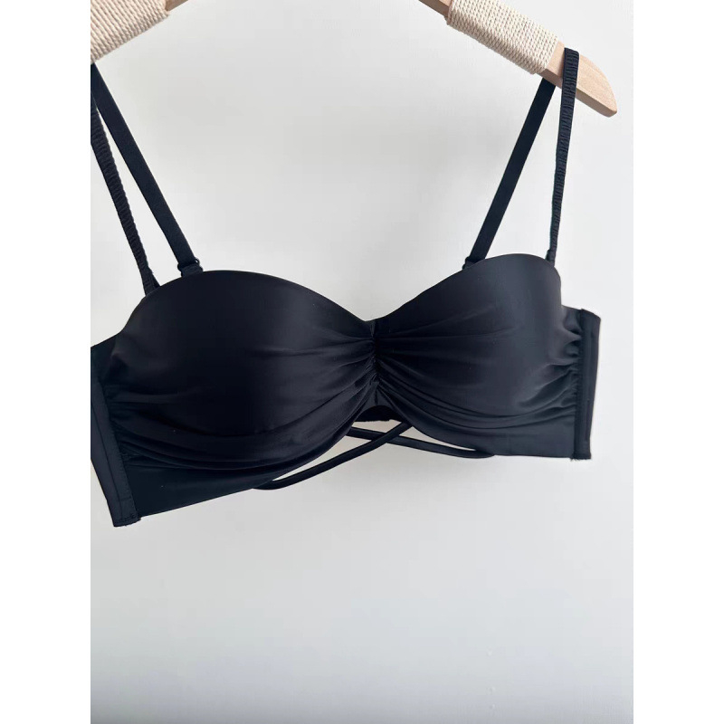 Sutien wireless cu cupă demi, satin de nailon, bretele detașabile și închidere cu trei rânduri la spate