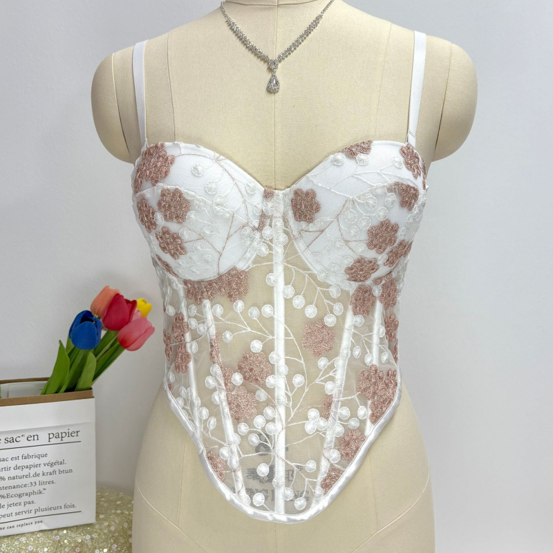 Τοπ χωρίς τιράντες τύπου σωλήνας με εσωτερική στήριξη ψαροκόκαλο, διάφανη δαντέλα με χρυσές κλωστές, φλοράλ μοτίβο, υπερ-κοντό μήκος, πολυεστέρας