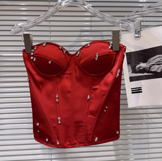 Pamukasti top bez ramena s rhinestones i perlama, podrška struka u obliku riblje kosti i jastučić za prsa; pull-over stil, 3D uzorak, 70-80% pamuk, 20-30% poliester