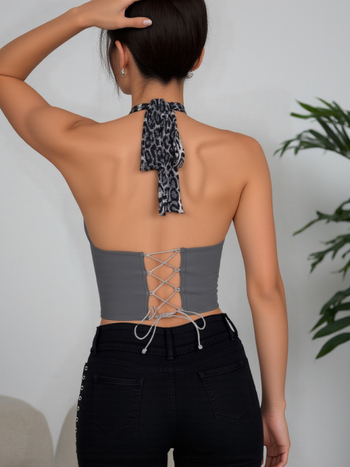 Halter top s leopard uzorkom i unutarnjim kopčama, uska silueta, poliester