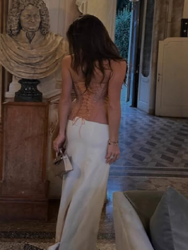 Csőtop formázó fehérnemű pánt nélkül, szűk szabásvonal, rövid fazon 40–50 cm, poliészter 90–95%