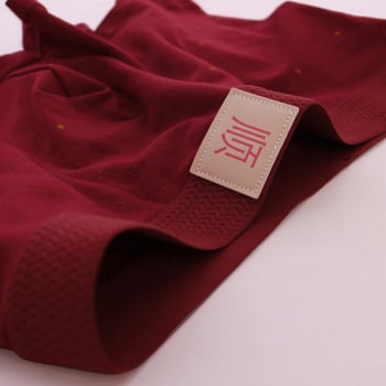 Ανδρικά μποξεράκια, αναπνεύσιμο βαμβάκι (90–95%), επένδυση καβάλου από βισκόζη, απλή ύφανση, μεσαία μέση, μονόχρωμο σχέδιο