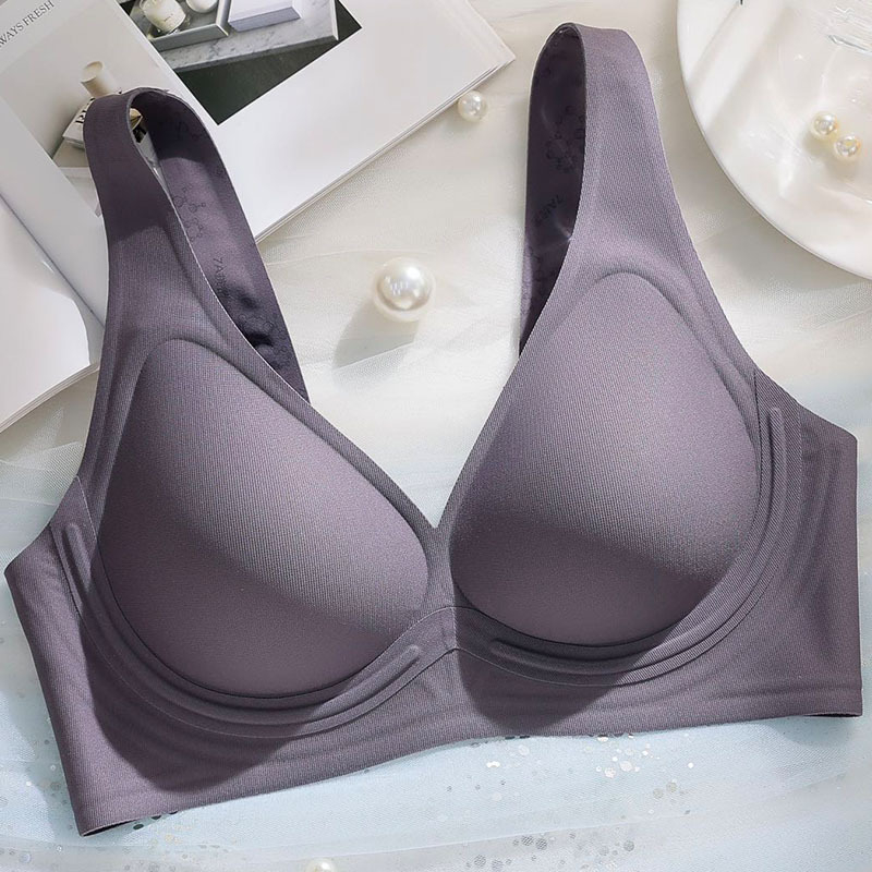 Najlon grudnjak s košarom 3/4, tanke oblikovane košarice, fiksne dvostruke naramenice, stražnje zatvaranje s četiri reda, prozračan i udoban