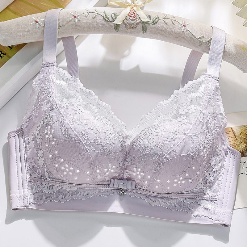 Дантелена безжична бюстгальтер с термо-чувствителни перфорирани чаши, push-up, 3/4 чашка, странична поддръжка