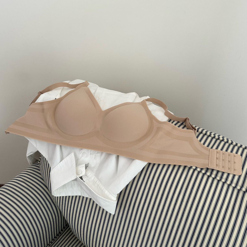 Bešiv grudnjak za lifting s tankim oblikovanim košaricama; materijal: najlon Ice Silk; podstava: spandex 30-50%; kaiševi fiksni dvostruki; zatvarač pozadi četiri reda kopči
