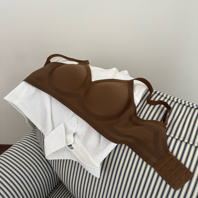 Bešiv grudnjak za lifting s tankim oblikovanim košaricama; materijal: najlon Ice Silk; podstava: spandex 30-50%; kaiševi fiksni dvostruki; zatvarač pozadi četiri reda kopči