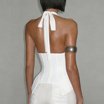 Halter top s kaišem za struk, dubok V izrez, podesive naramenice, mrežasti materijal 95%+ (uski kroj)