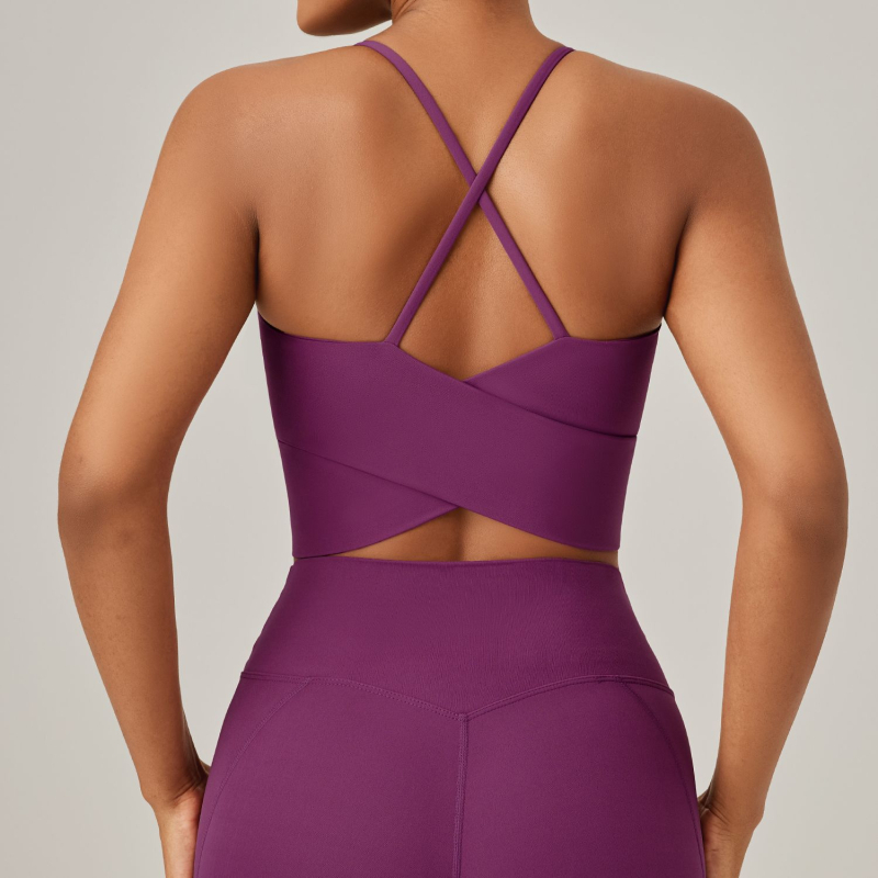 Jogos viršūnė su įmontuotais puodeliais, smūgių sugeriantis, kvėpuojantis nugaros dizainas, krūties pagalvėlė, moterims skirta sportinė apranga (Audinys: Nailonas 79% + Spandeks 21%; Puodelio tipas: Pilnas; Puodelio forma: Plona; Dirželiai: Fiksuoti dvigub