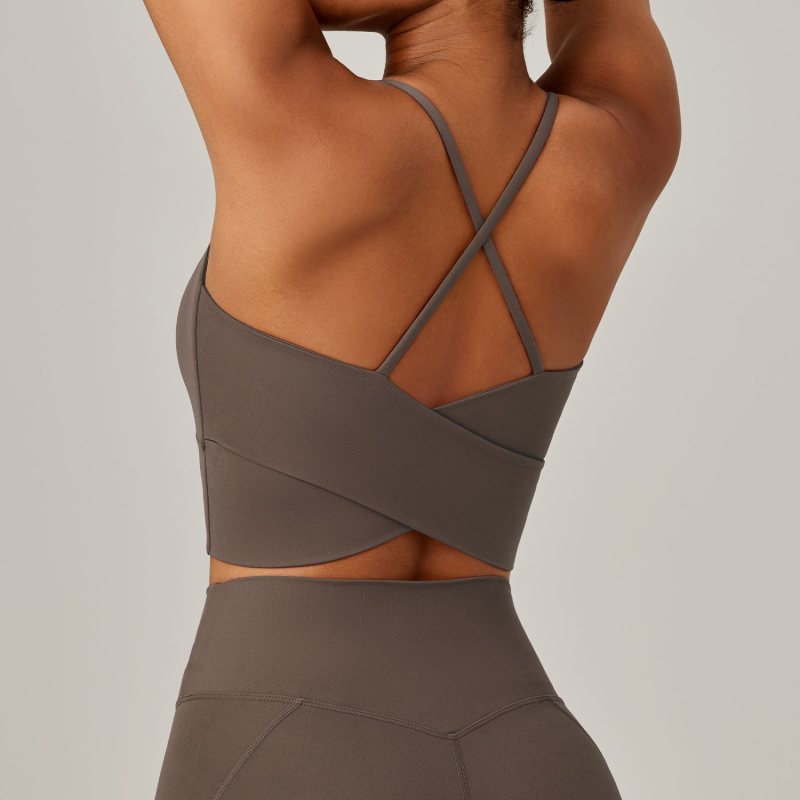 Jogos viršūnė su įmontuotais puodeliais, smūgių sugeriantis, kvėpuojantis nugaros dizainas, krūties pagalvėlė, moterims skirta sportinė apranga (Audinys: Nailonas 79% + Spandeks 21%; Puodelio tipas: Pilnas; Puodelio forma: Plona; Dirželiai: Fiksuoti dvigub