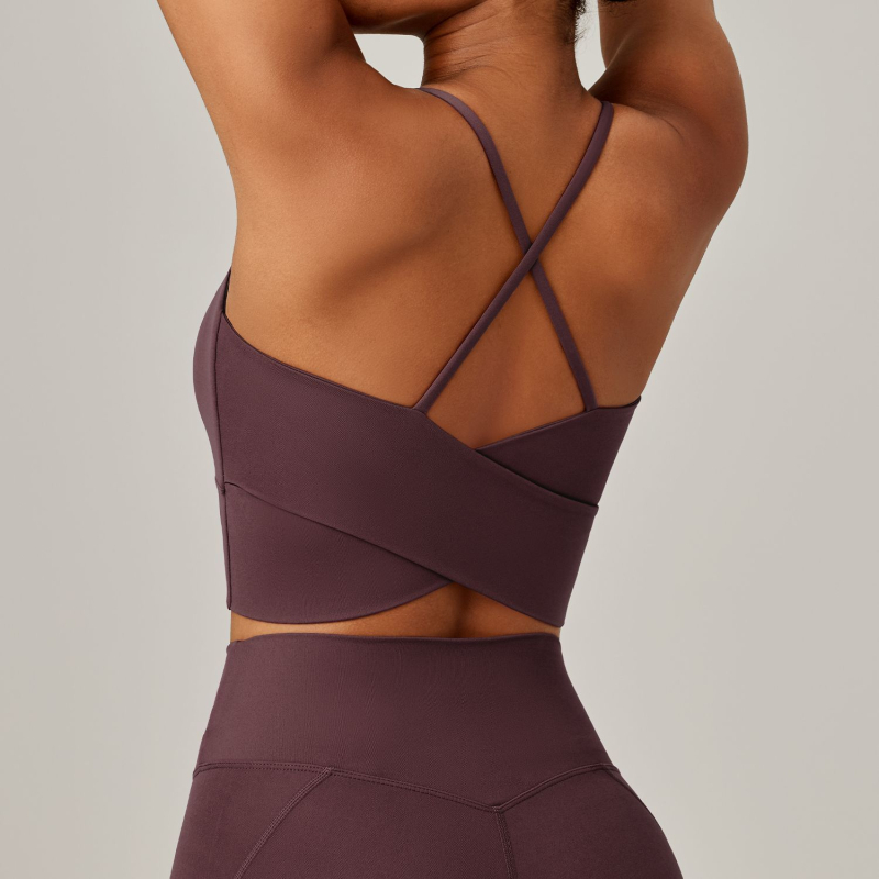 Jogos viršūnė su įmontuotais puodeliais, smūgių sugeriantis, kvėpuojantis nugaros dizainas, krūties pagalvėlė, moterims skirta sportinė apranga (Audinys: Nailonas 79% + Spandeks 21%; Puodelio tipas: Pilnas; Puodelio forma: Plona; Dirželiai: Fiksuoti dvigub