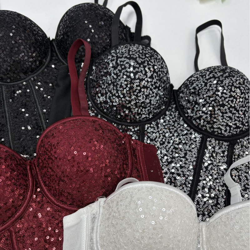 Tube top s konstrukcijom riblje kosti, sjajne perle, oblikovanje struka, mreža