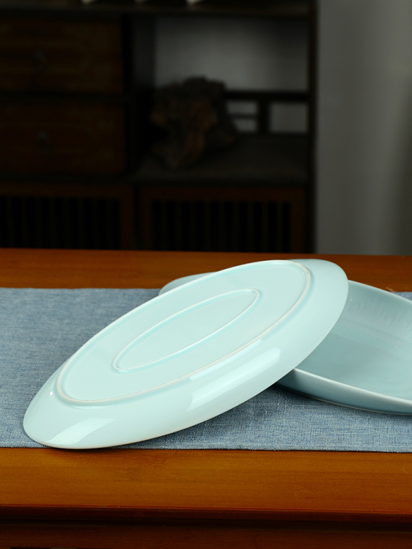 Porcelanski tanjur u obliku ribe, premaz sprejom, otporan na visoke temperature, jednofarbni uzorak