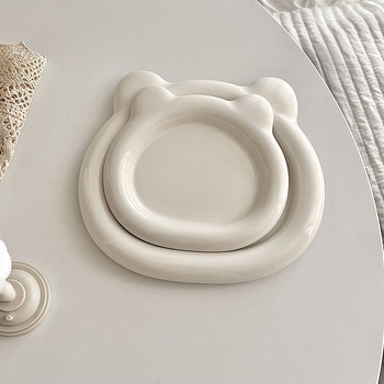Porcelanski plitki tanjur, okrugli, moderan minimalistički stil, pogodna za mikrovalnu, za doručak i deserte