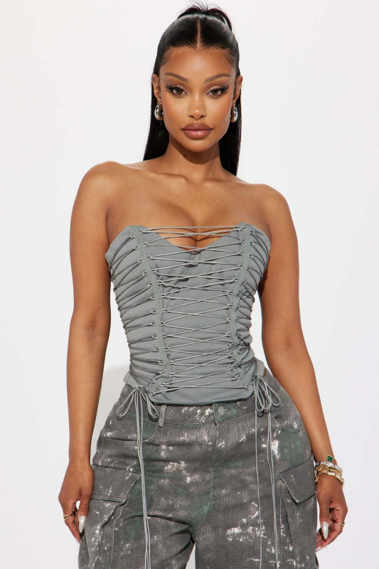 Korsetni crop top s trakama - Slim fit, kratka duljina, Poliester 95%+, Mikroelastičnost, Korset s ribljim kostima za žene