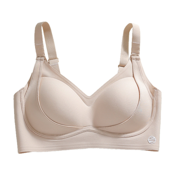 Сутиен от нейлонова материя, средно оформена чашка, фиксирани двойни презрамки, задни три реда закопчалки, повдигащ и регулиращ дизайн