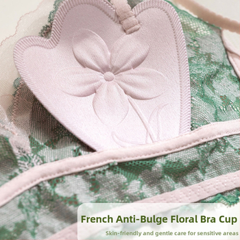 Mezgline trikampio formos liemenėlė su atvira nugara, ultra ploni formuoti puodeliai, be kablys, medvilnės įdėklas