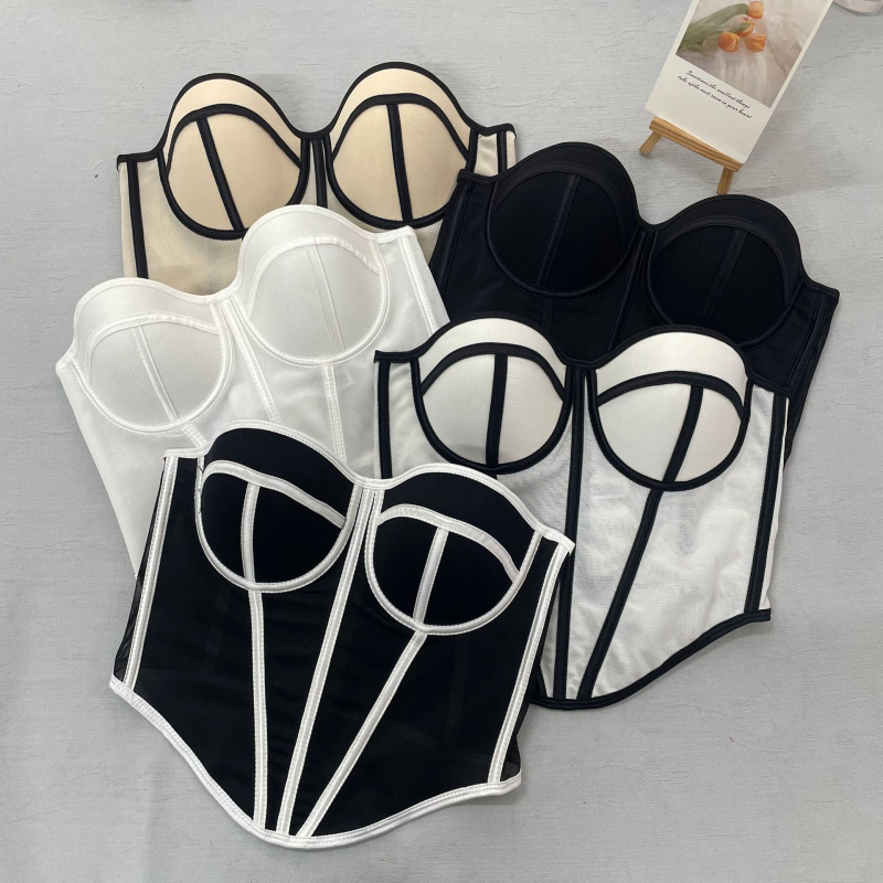 Мрежест корсет‑бюстгальтер за оформяне с рибени кости, четири реда закопчаване на гърба, подвижни двойни презрамки, чаши от памук; основен плат полиестер 90–95%; дишащ и оформящ