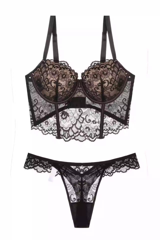 Pamut anyagú melltartó szett; csészeforma: felül vékony, alul vastag; fix dupla vállpántok; hátul három sor kapocsos zár