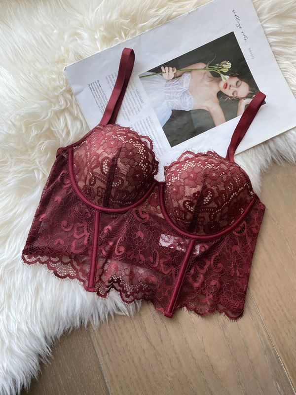 Pamut anyagú melltartó szett; csészeforma: felül vékony, alul vastag; fix dupla vállpántok; hátul három sor kapocsos zár