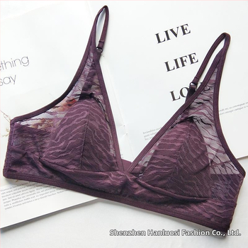 Prancūziško stiliaus belaidė tinklinė liemenėlė, 3/4 kaušeliai, plonos formuojančios kaušelius, fiksuotos dvigubos petnešėlės, nugaros trijų eilių uždarymas