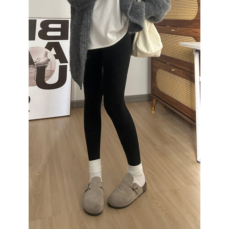 Leggings od kationičnog materijala, mikroelastični, slobodan kroj, udio glavne tkanine 50-70%, Proljeće 2024