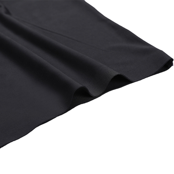 Magas derekú, varrat nélküli női menstruációs alsónemű, négy rétegű szivárgás elleni védelemmel; fő anyag: nylon 85%, ágyék bélés 100% pamut