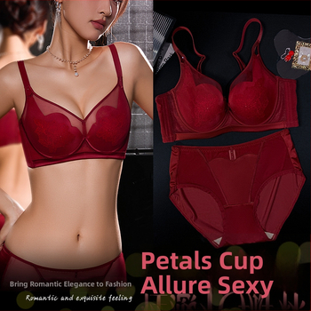 Сутиен сет с дантела, 3/4 чашка, тънки формовани чаши, фиксирани двойни презрамки, закопчаване с четири реда куки