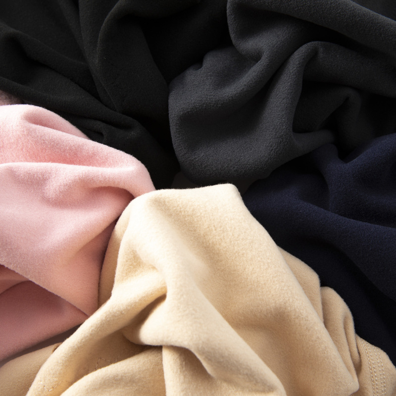 Termalna vesta s patch dizajnom, unisex, dvostruki sloj, poliester 90–95%, velur podstava