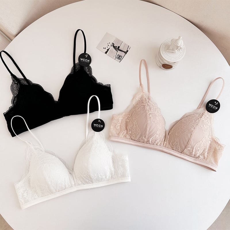 Nėrinių liemenėlė su trikampėmis kaušeliais ir giliu V iškirpimu, belaidė, kvėpuojanti ir patogi