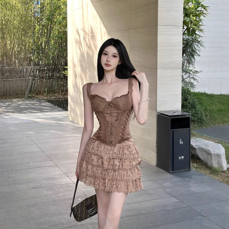 Set bustiera i overskirt – Proljeće 2025, Chenille i Spandex, bez rukava, stil kraljevske sestre, top kostim