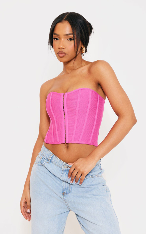 Tube top bez naramenica s off-shoulder izrezom, uska silueta, prednje gumice s dizajnom kostiju ribe, naglasak na struku, poliester/spandeks mješavina, kratka duljina