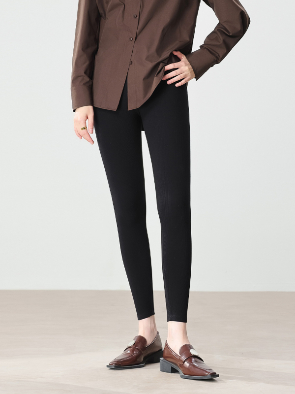 All-in-One leggings Mulberry Silk meleg fleece bélésével, magas rugalmasság, nem korlátozó fazon, hossz 9/10, szoros illeszkedésű jóga nadrág