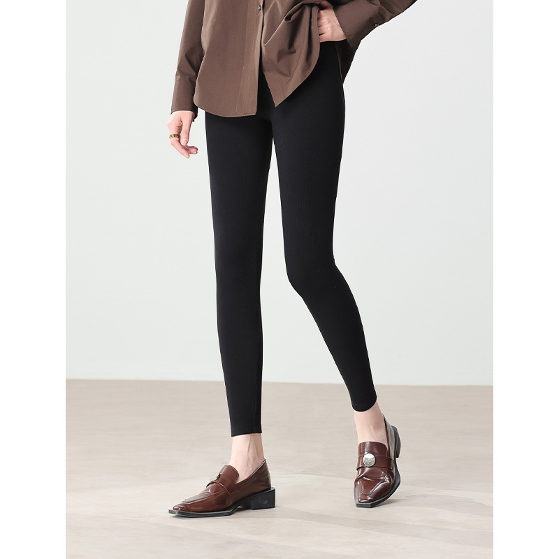 All-in-One leggings Mulberry Silk meleg fleece bélésével, magas rugalmasság, nem korlátozó fazon, hossz 9/10, szoros illeszkedésű jóga nadrág