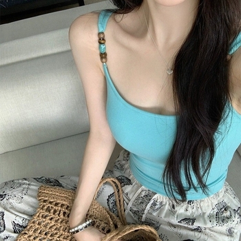 Γυναικεία καμιζολ, γλυκό στυλ, στρογγυλή λαιμόκοψη, τιράντες ώμου, ύφασμα βισκόζη (Rayon) με 50–70% βαμβάκι, 181–200 g/m2, κωδ. 948-qd, άνοιξη-καλοκαίρι 2025