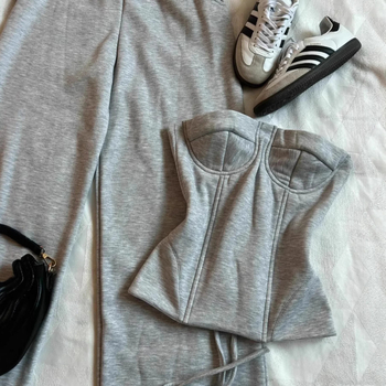 Ženski top s omotom oko prsa - uski kroj, duljina 50–65 cm, poliester, 50–70% poliester sadržaja, urbani/hip-hop stil